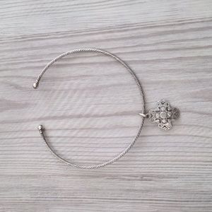 Premier Designs 16 in. choker necklace w/cross pendant balls removable.